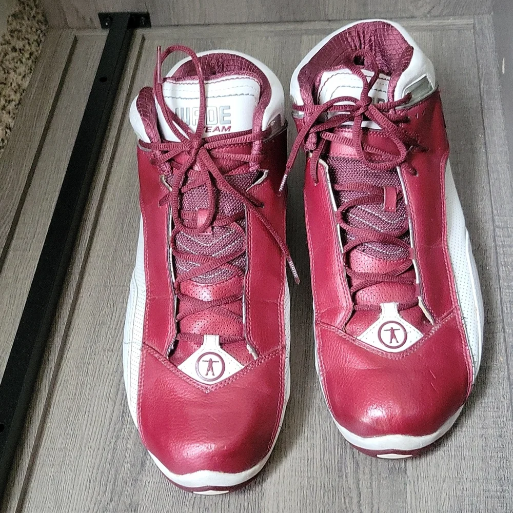 Converse Team Wade‎ Athletic Sneakers Size 17 Burgundy/White Converse Wade 1 White Red Size 11.5 | Mercari main image 3